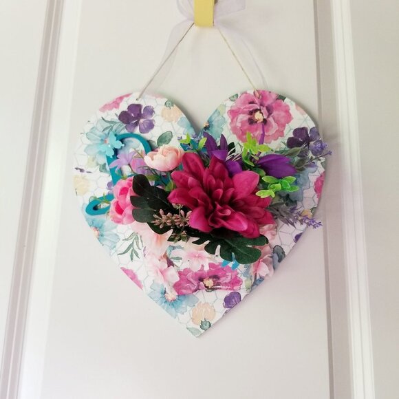 Floral Heart-Shaped Wall Door Decor - Picture 4 of 8